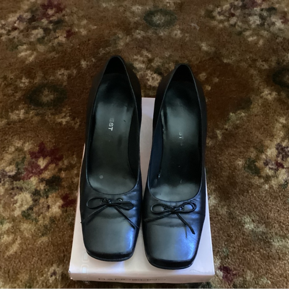 Elegant Black Women's Shoes